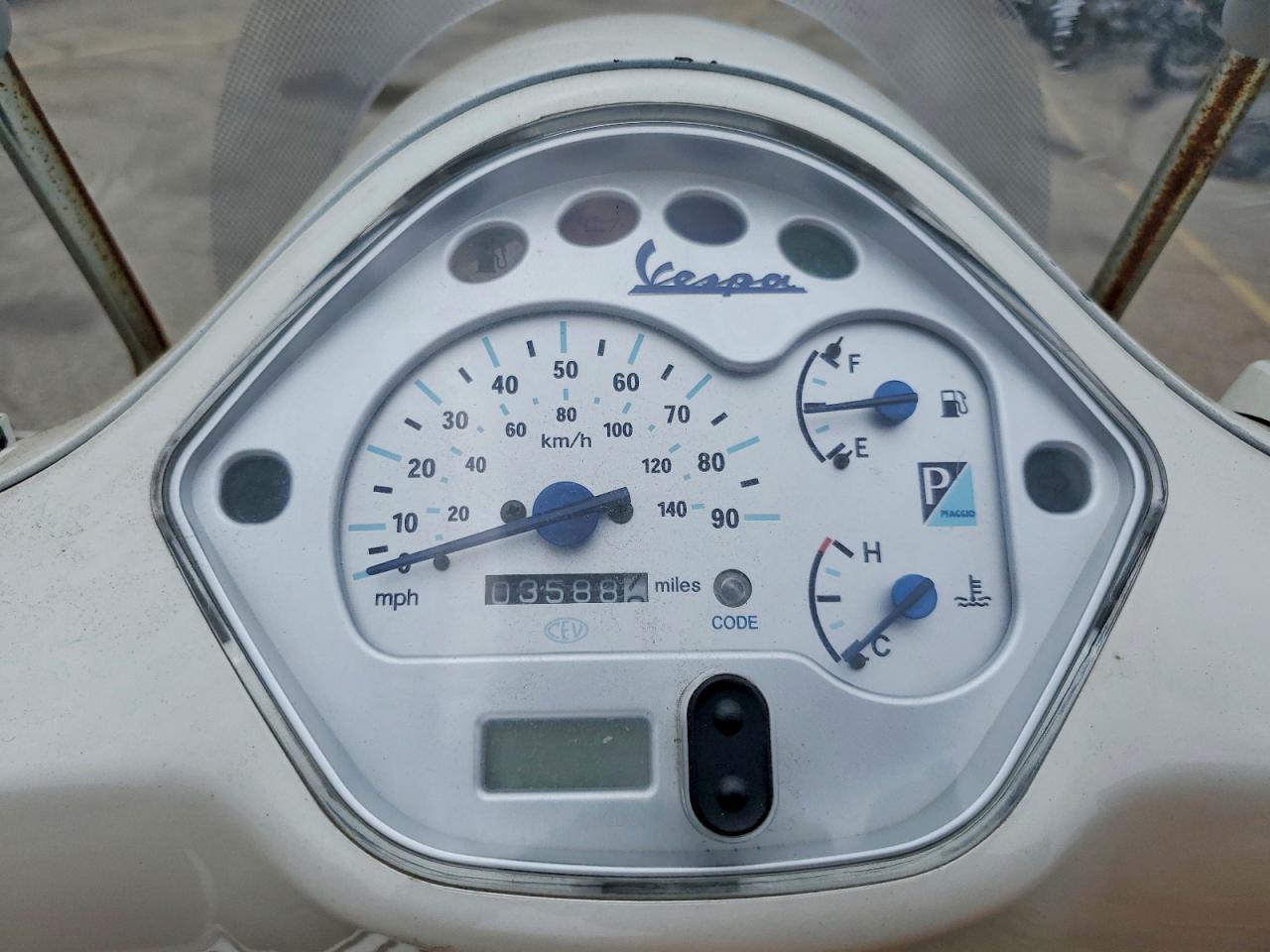 Vespa Scooter 200