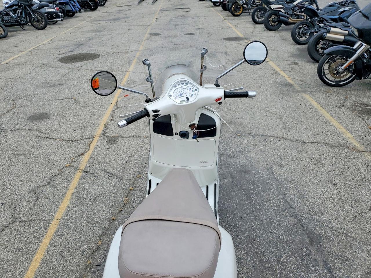 Vespa Scooter 200