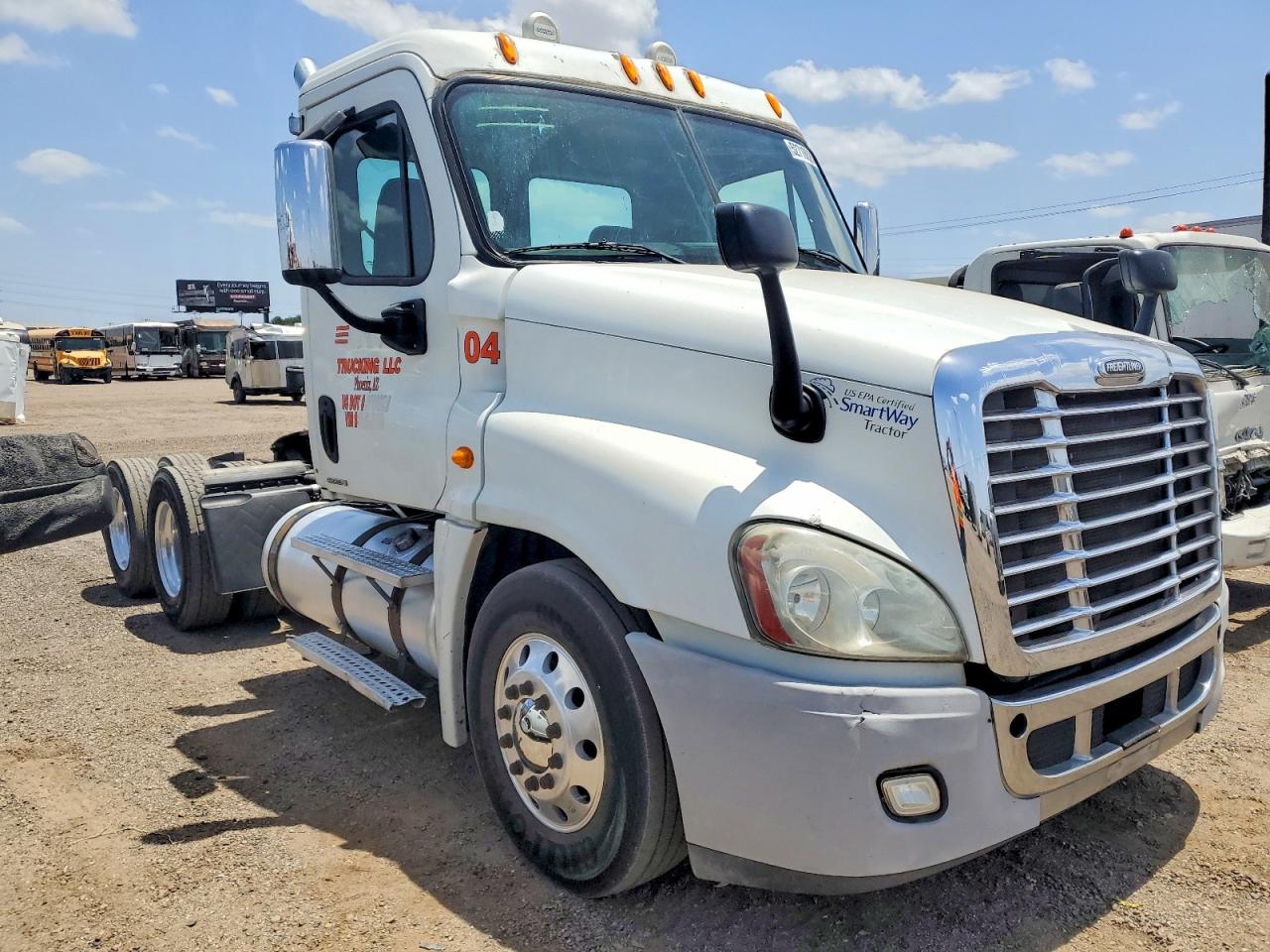 Salvage Freightliner Cascadia Image