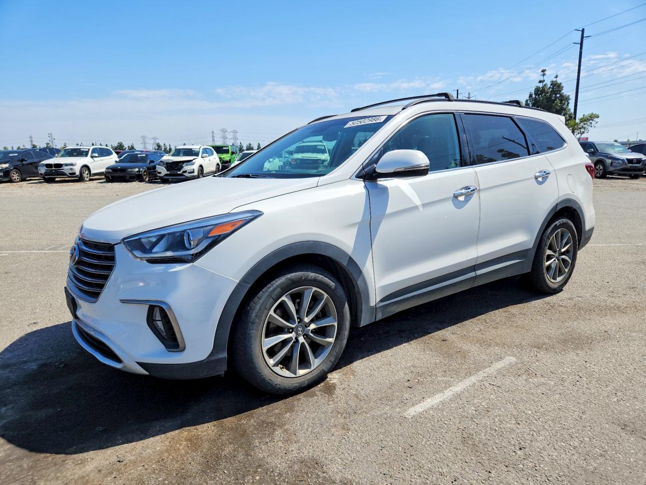 Salvage Hyundai SANTA FE Image