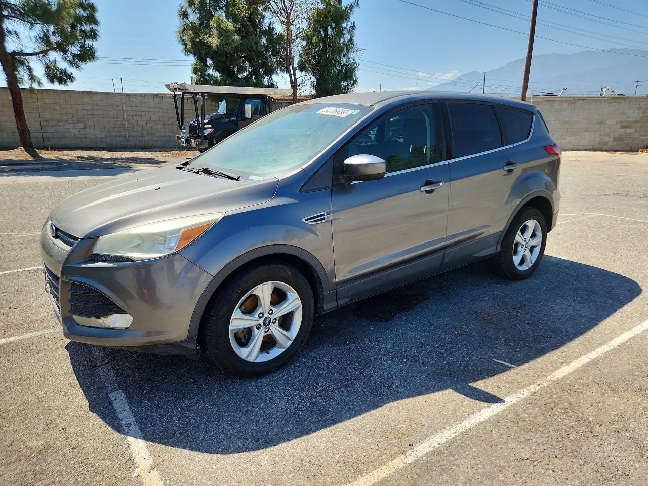 Salvage Ford Escape Image