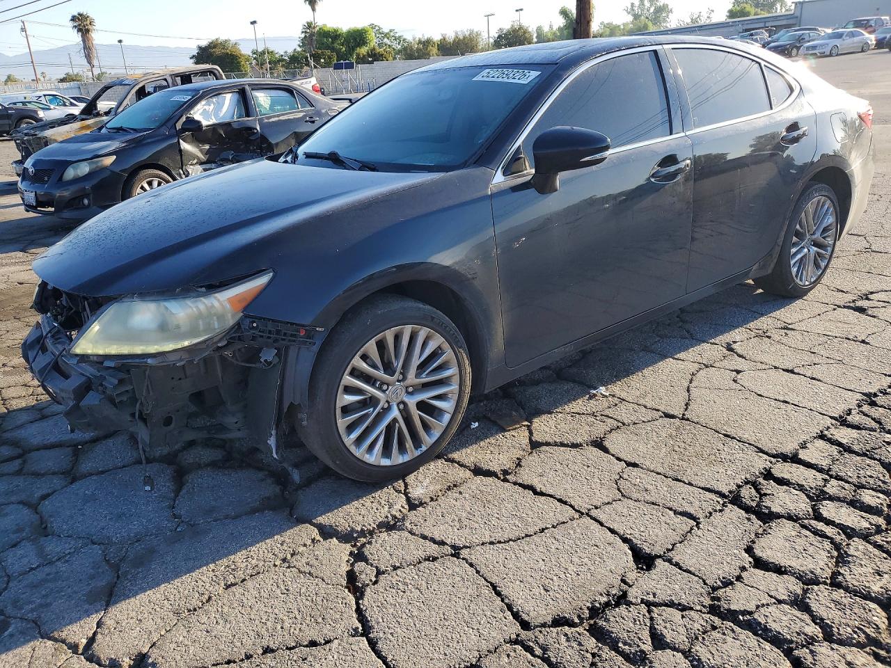 Salvage Lexus Es Image