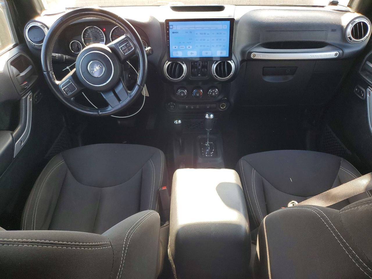Jeep Wrangler Sahara