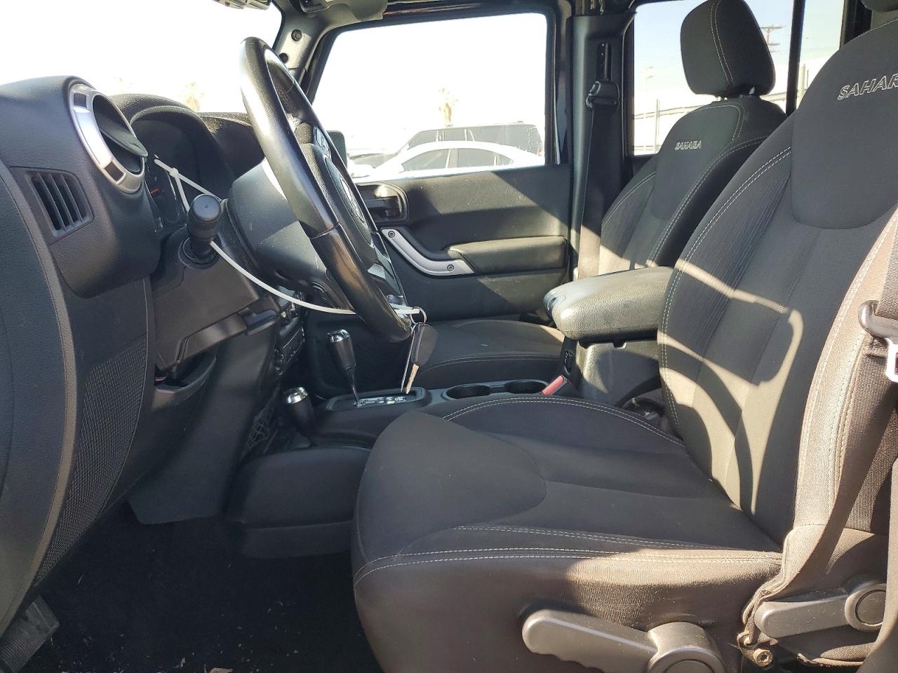 Jeep Wrangler Sahara