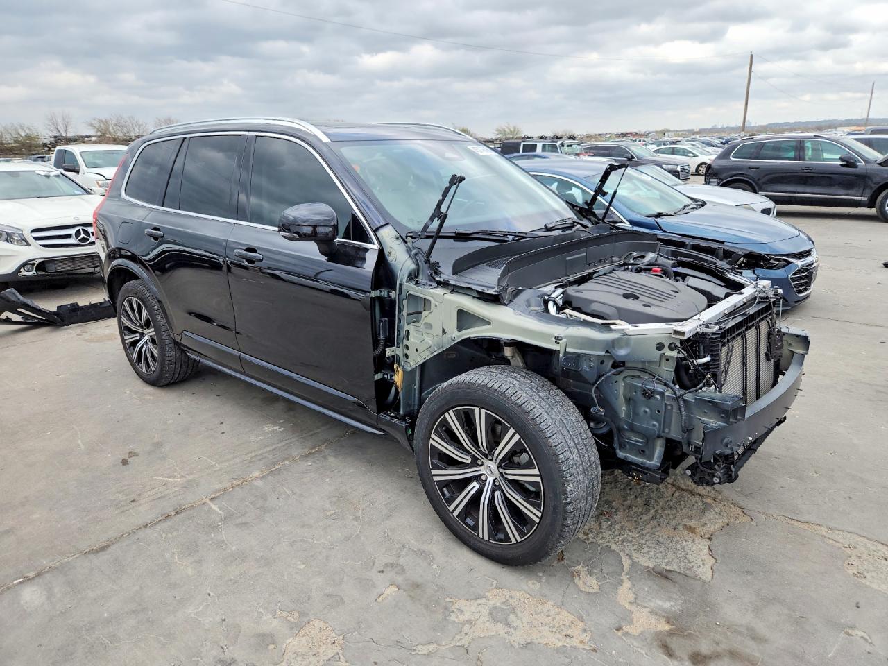 Volvo XC90 Core