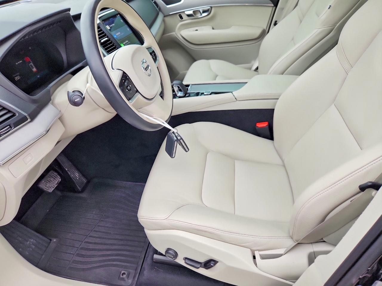Volvo XC90 Core
