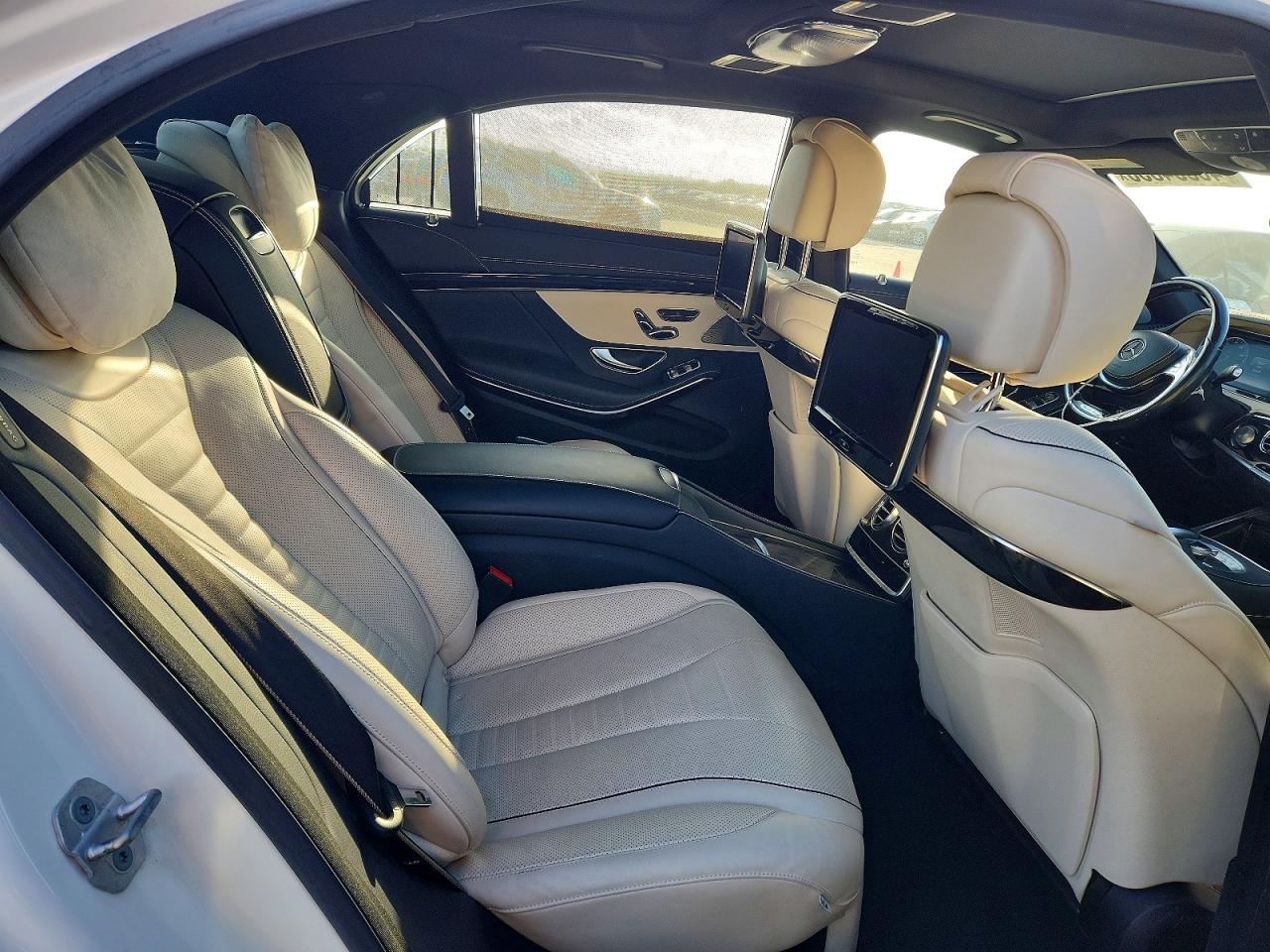 Mercedes-Benz S-Class 550 4matic