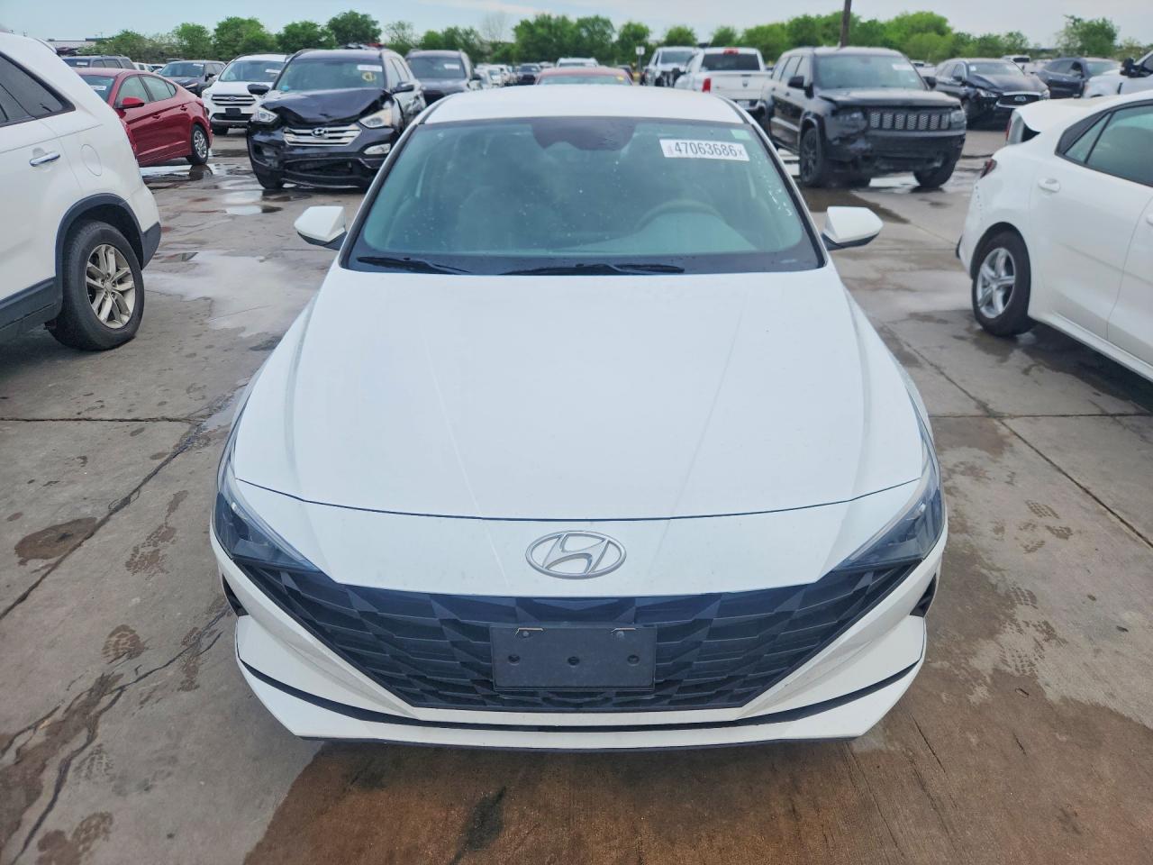 Hyundai ELANTRA Sel