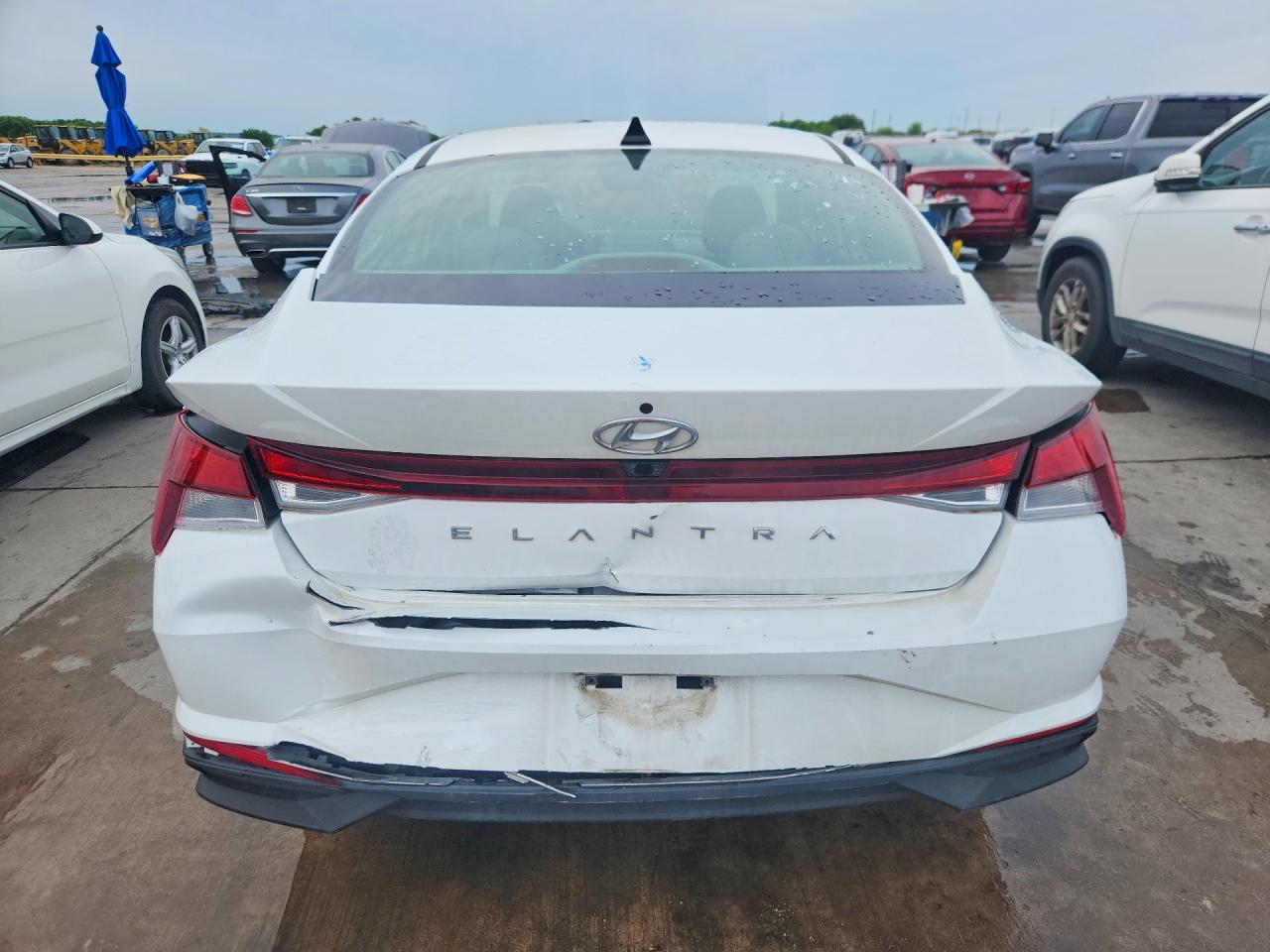 Hyundai ELANTRA Sel