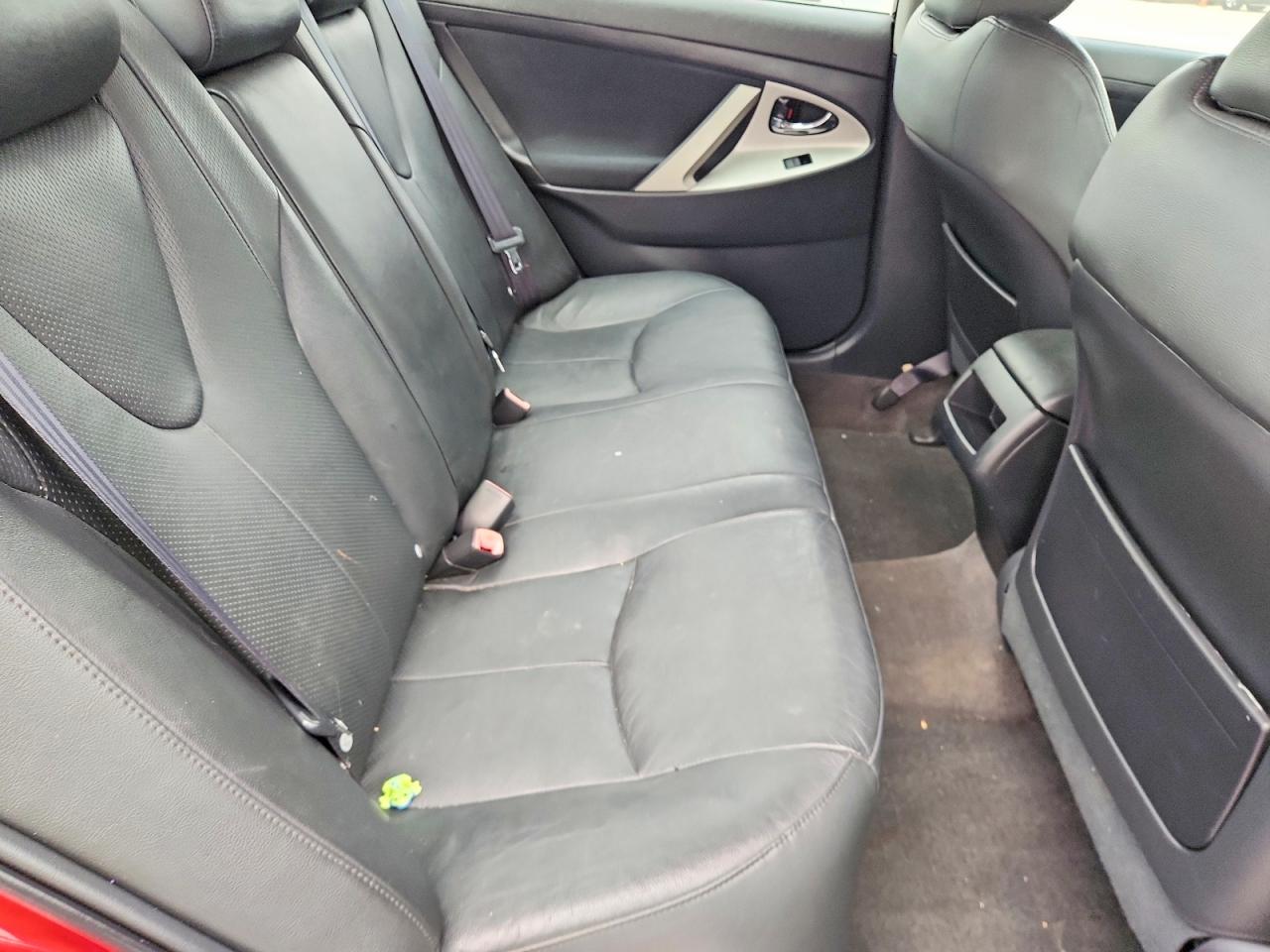 Toyota Camry Se V6