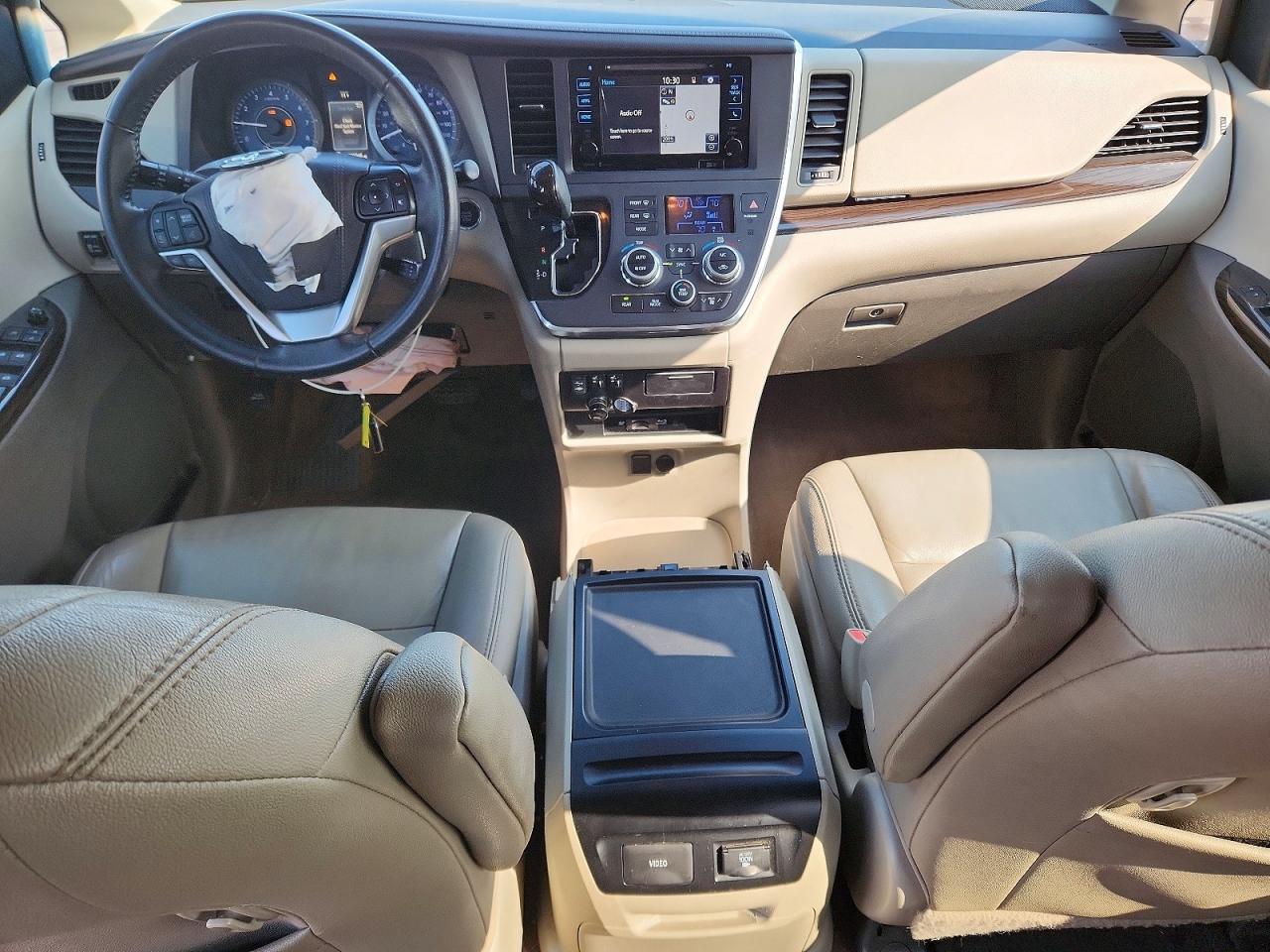 Toyota Sienna Xle Premium 8-passenger