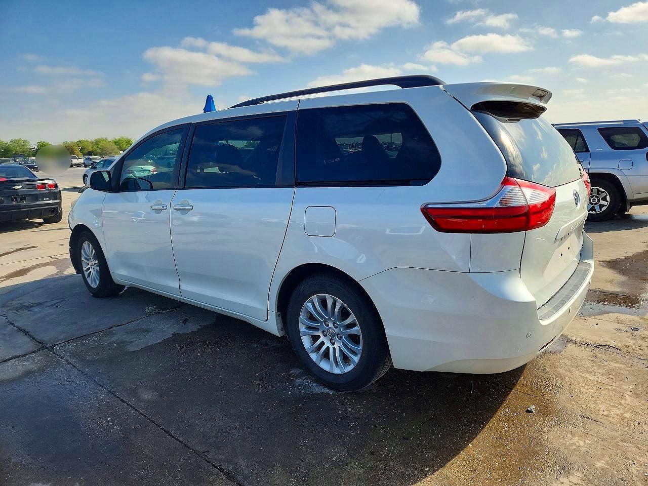 Toyota Sienna Xle Premium 8-passenger