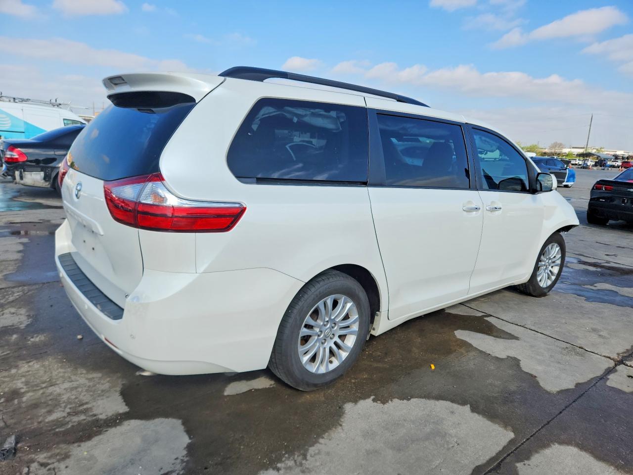 Toyota Sienna Xle Premium 8-passenger