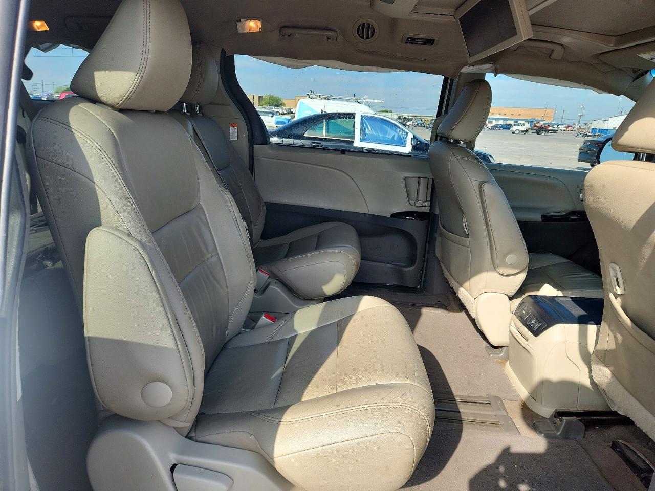 Toyota Sienna Xle Premium 8-passenger