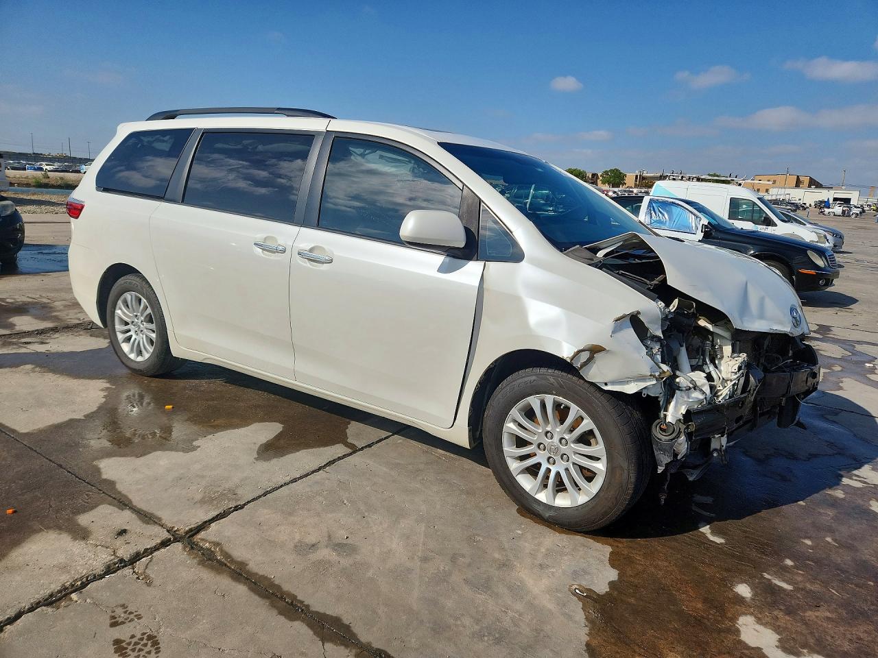 Toyota Sienna Xle Premium 8-passenger
