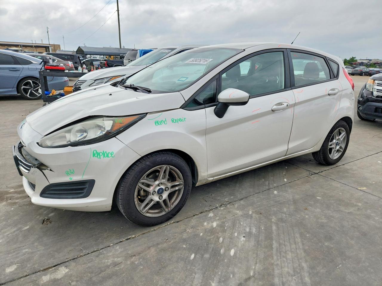 Salvage Ford Fiesta Image