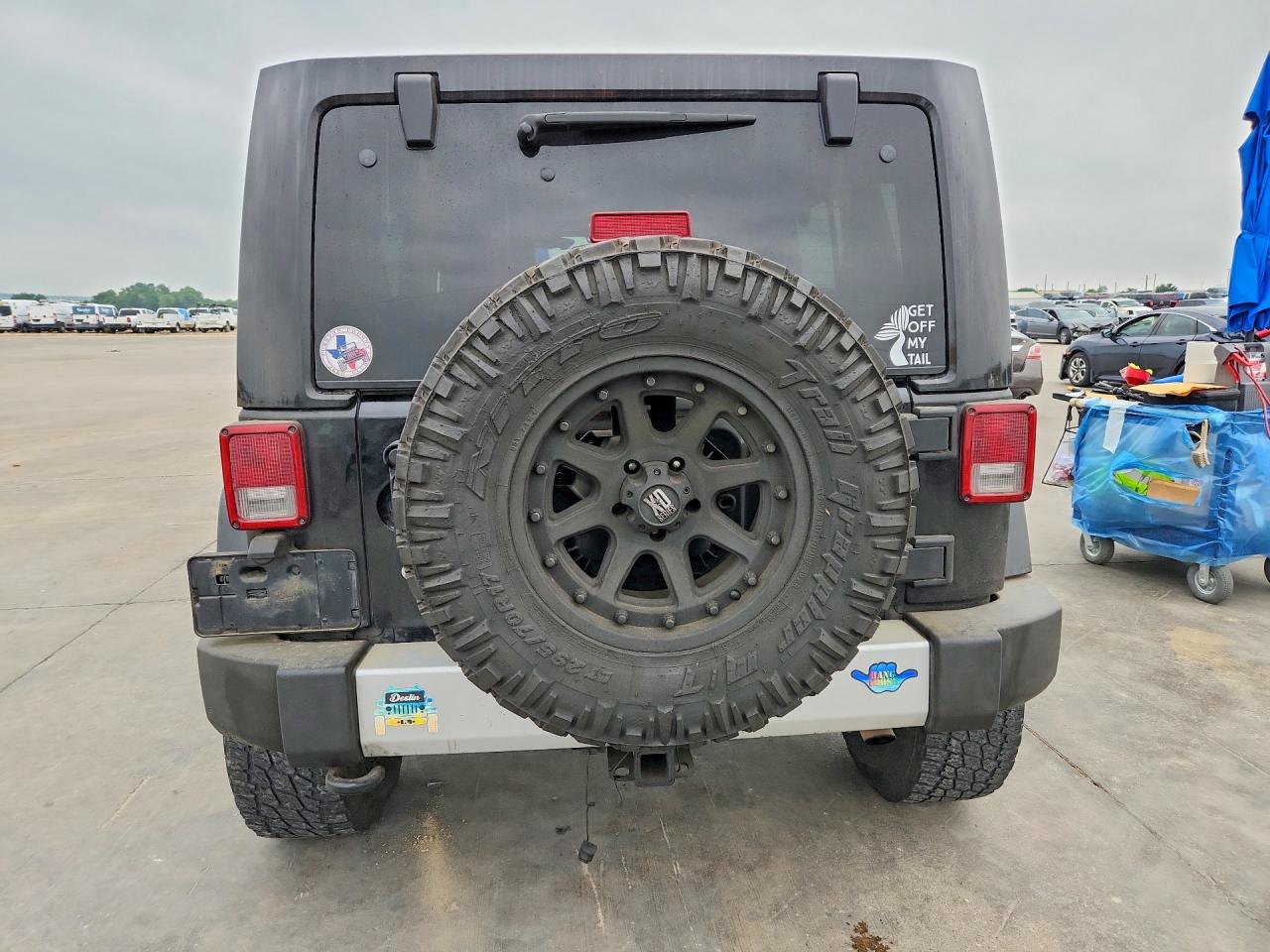 Jeep Wrangler Sahara