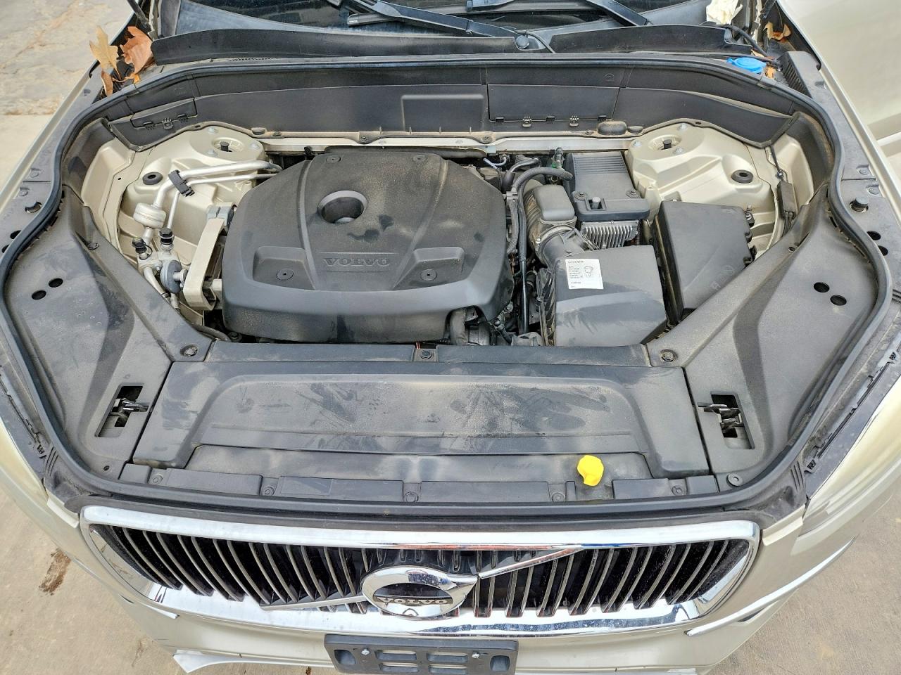 Volvo XC90 T6