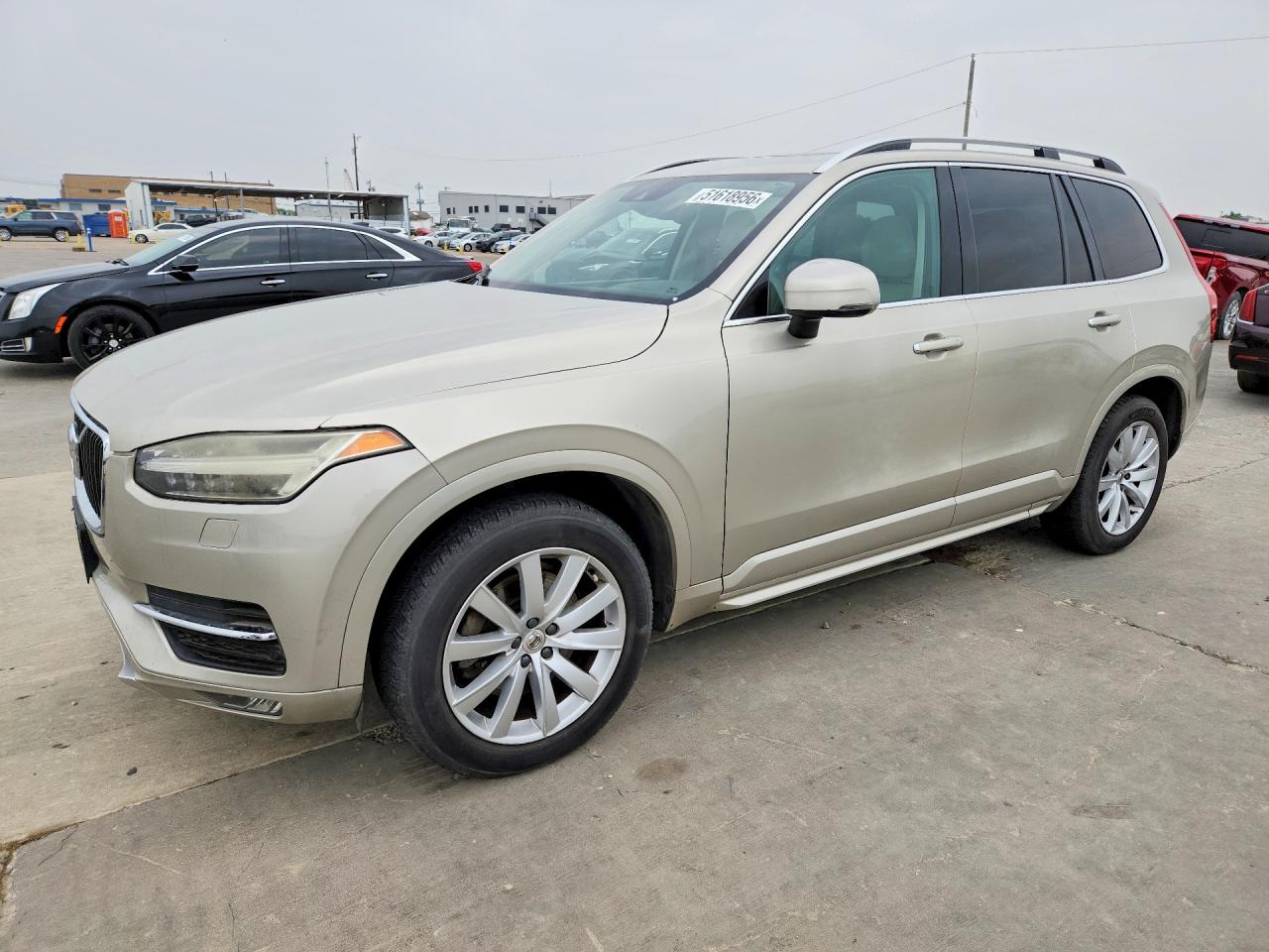 Salvage Volvo XC90 Image