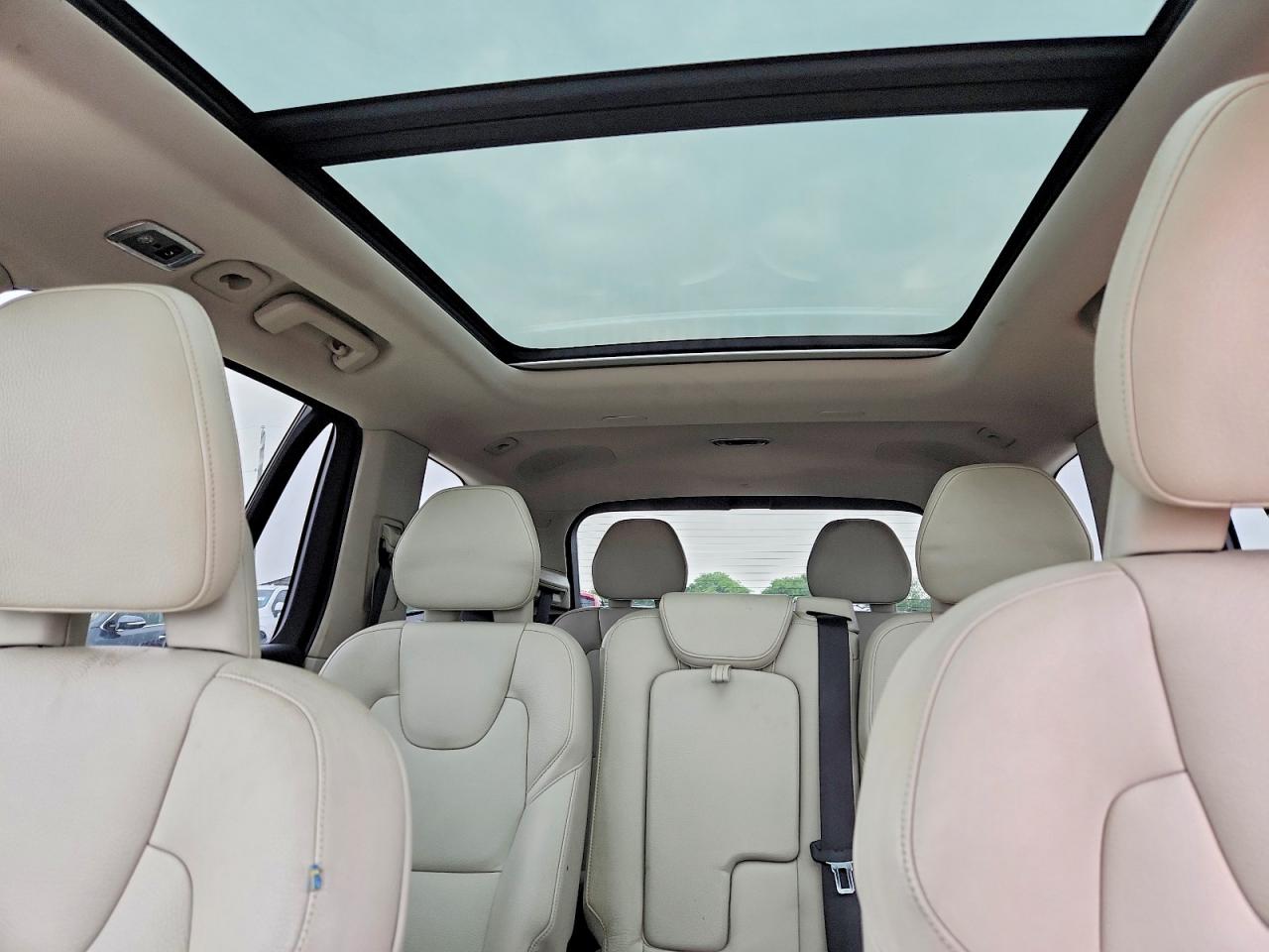 Volvo XC90 T6