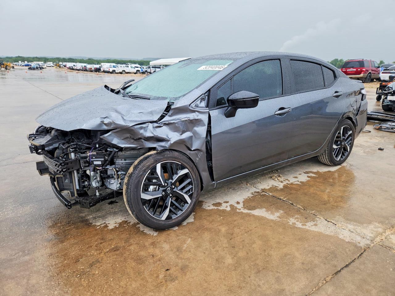 Salvage Nissan Versa Image