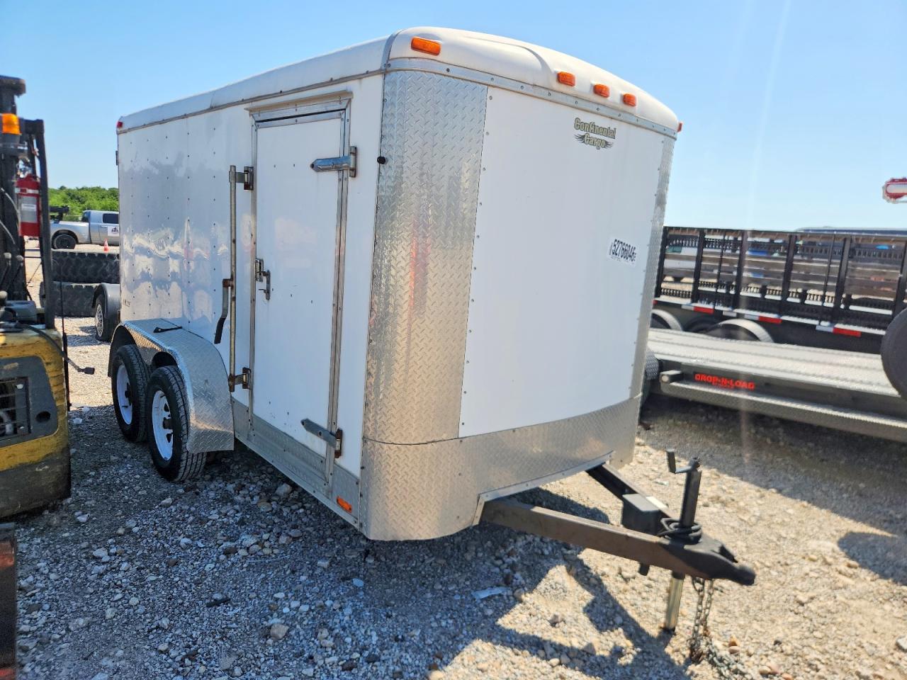 Salvage Continental Cargo Trailers Image