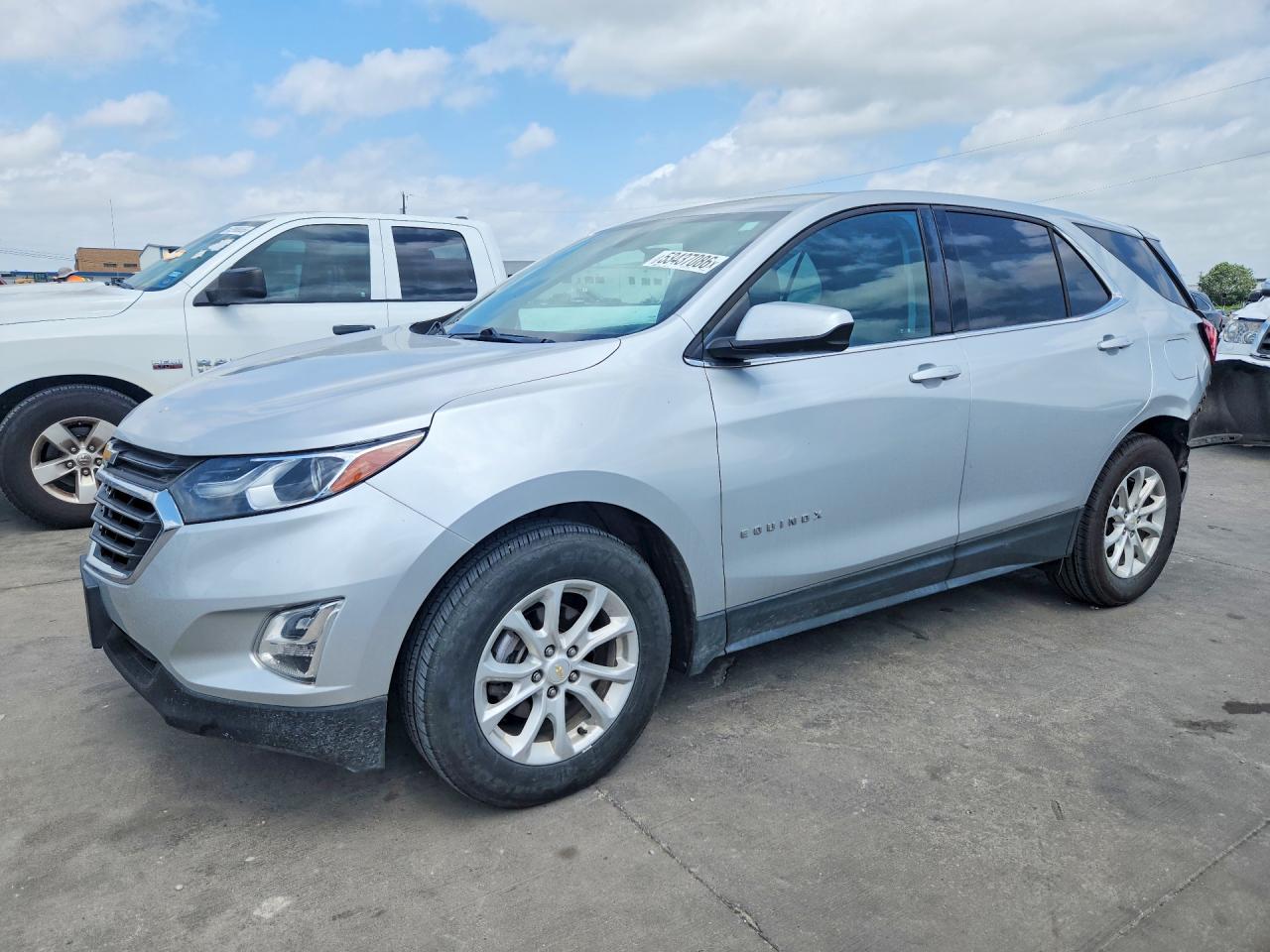 Salvage Chevrolet Equinox Image