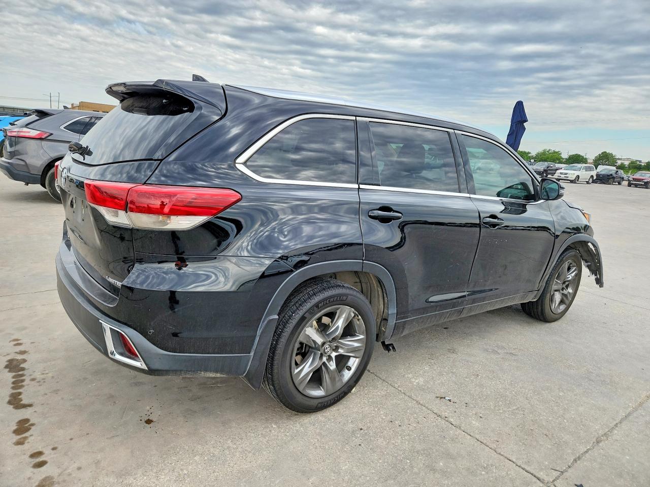 Toyota Highlander Limited Platinum