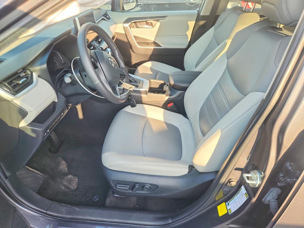 Toyota RAV4 Xle Premium