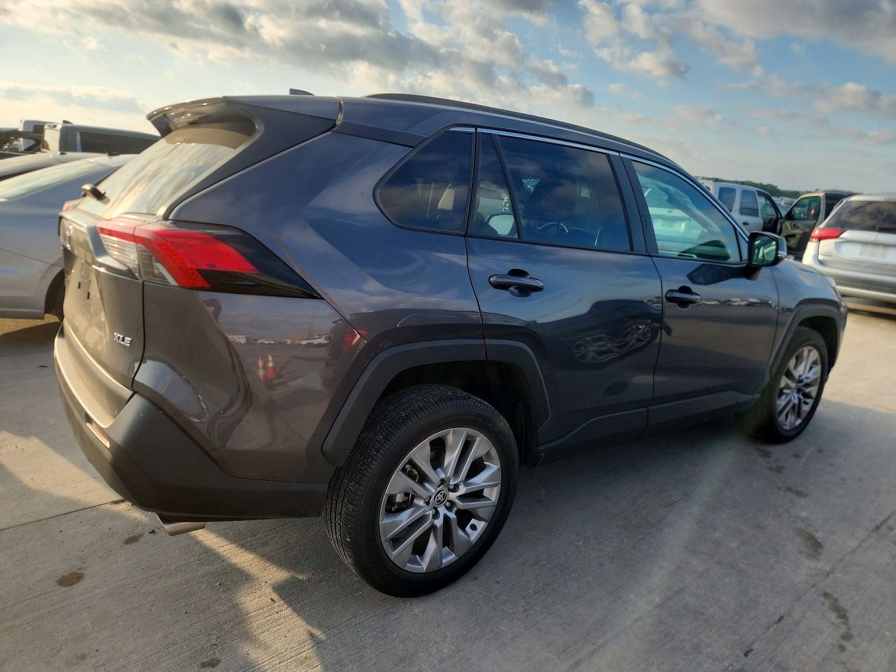 Toyota RAV4 Xle Premium