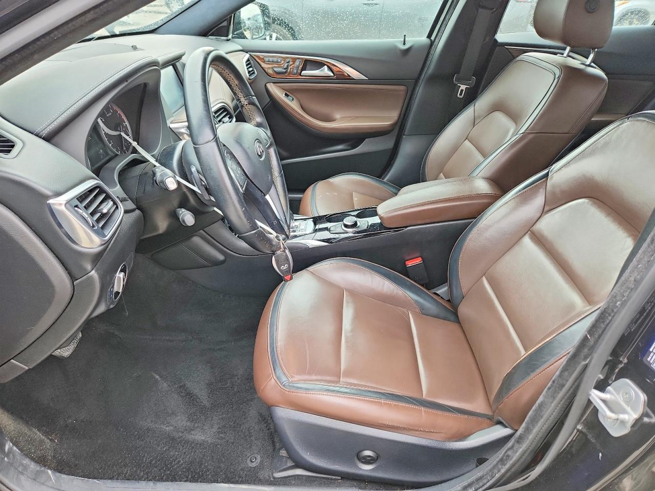 INFINITI Qx Premium