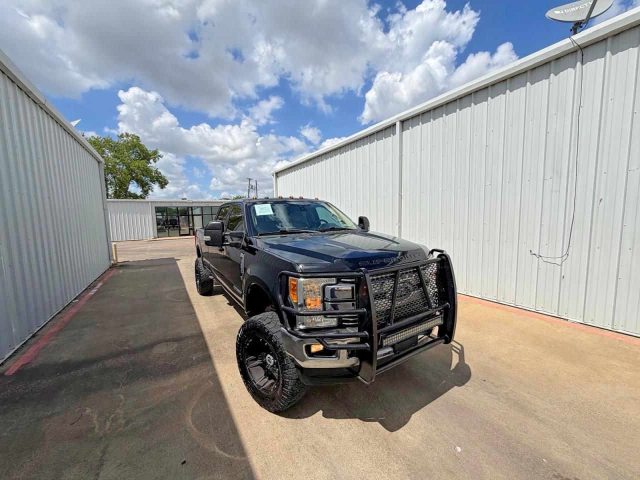 Salvage Ford F-250 Image