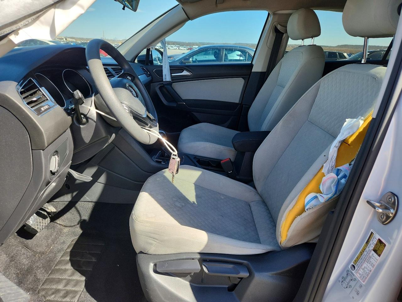 Volkswagen Tiguan S