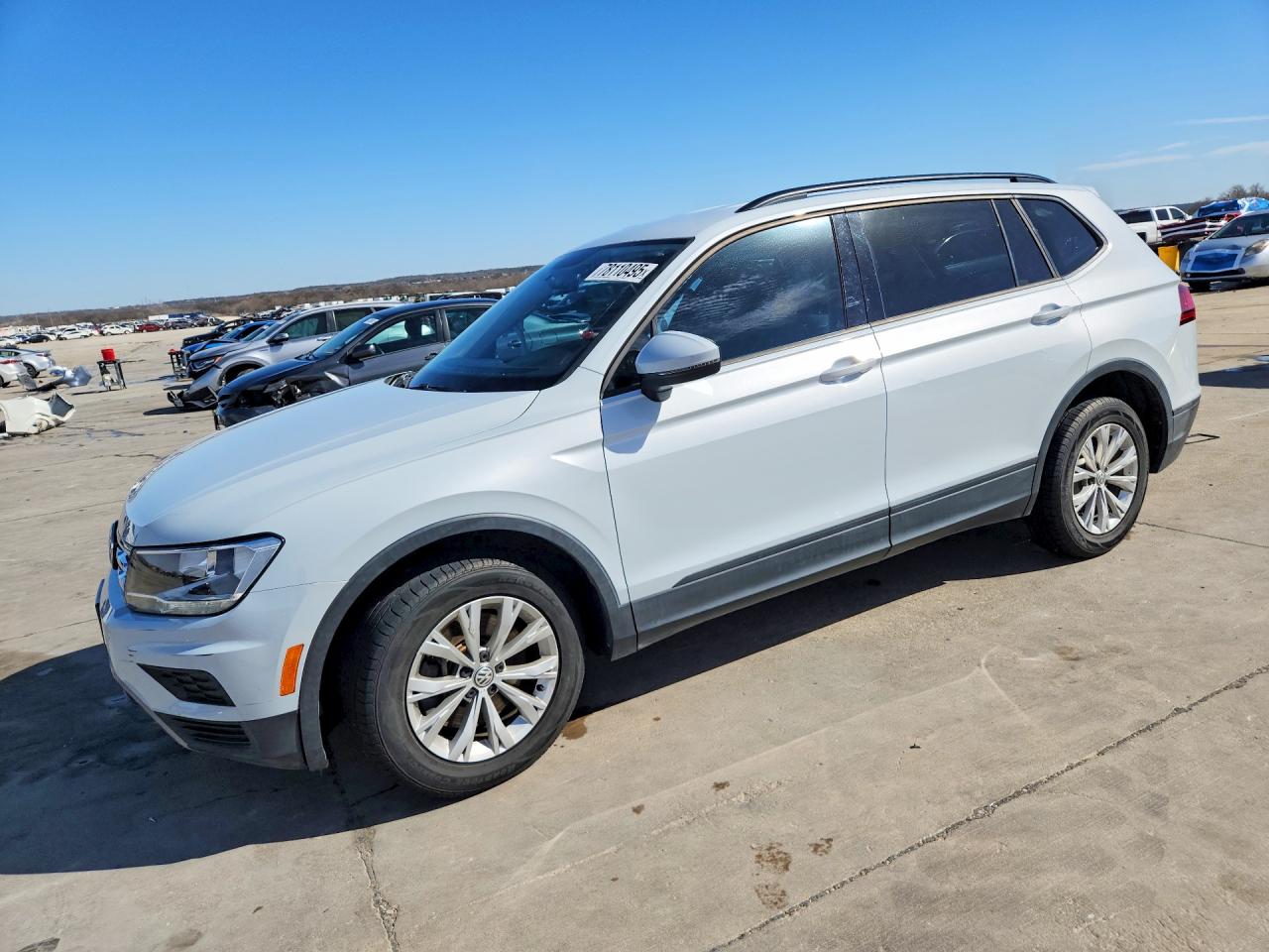 Salvage Volkswagen Tiguan Image