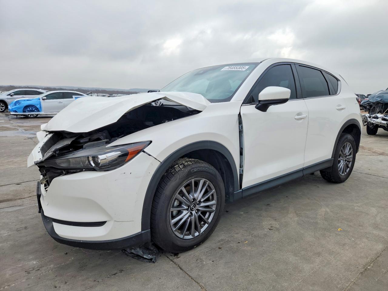Salvage Mazda Cx Image