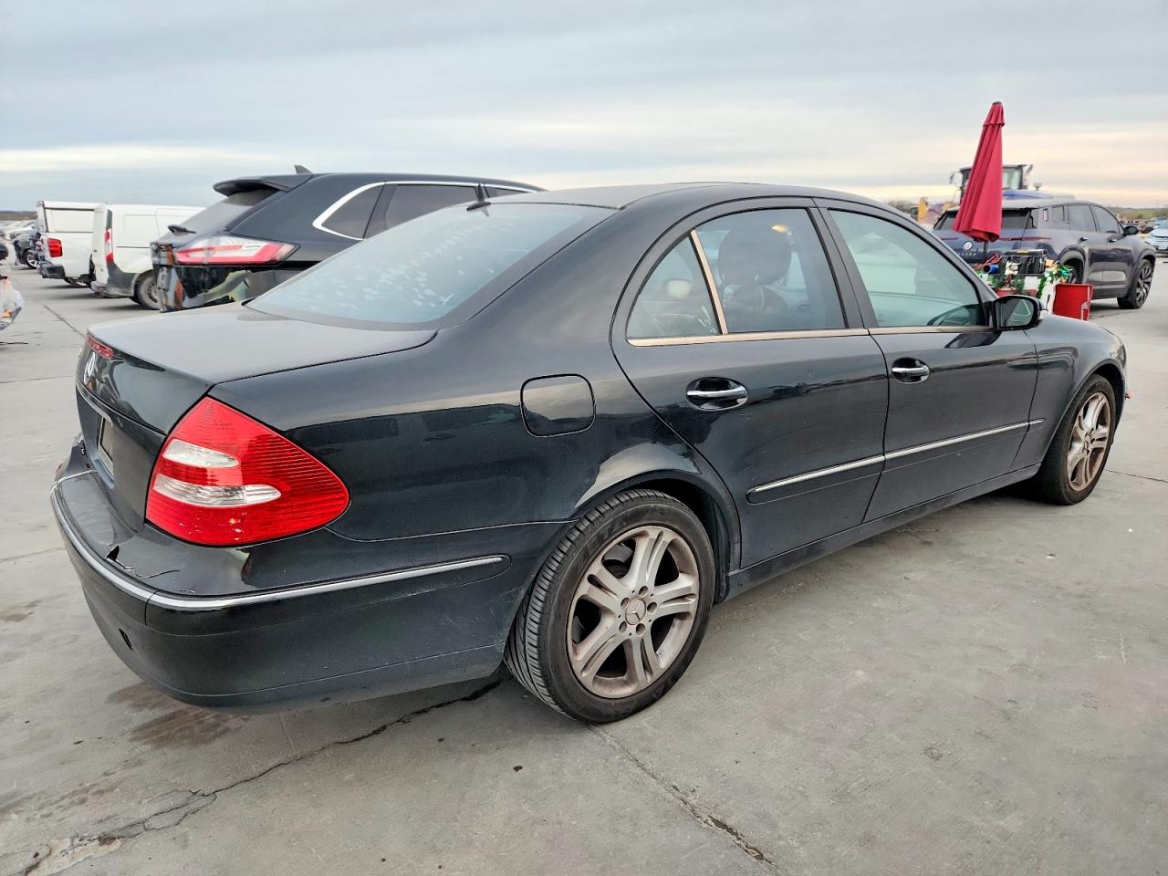 Mercedes-Benz E-Class 350