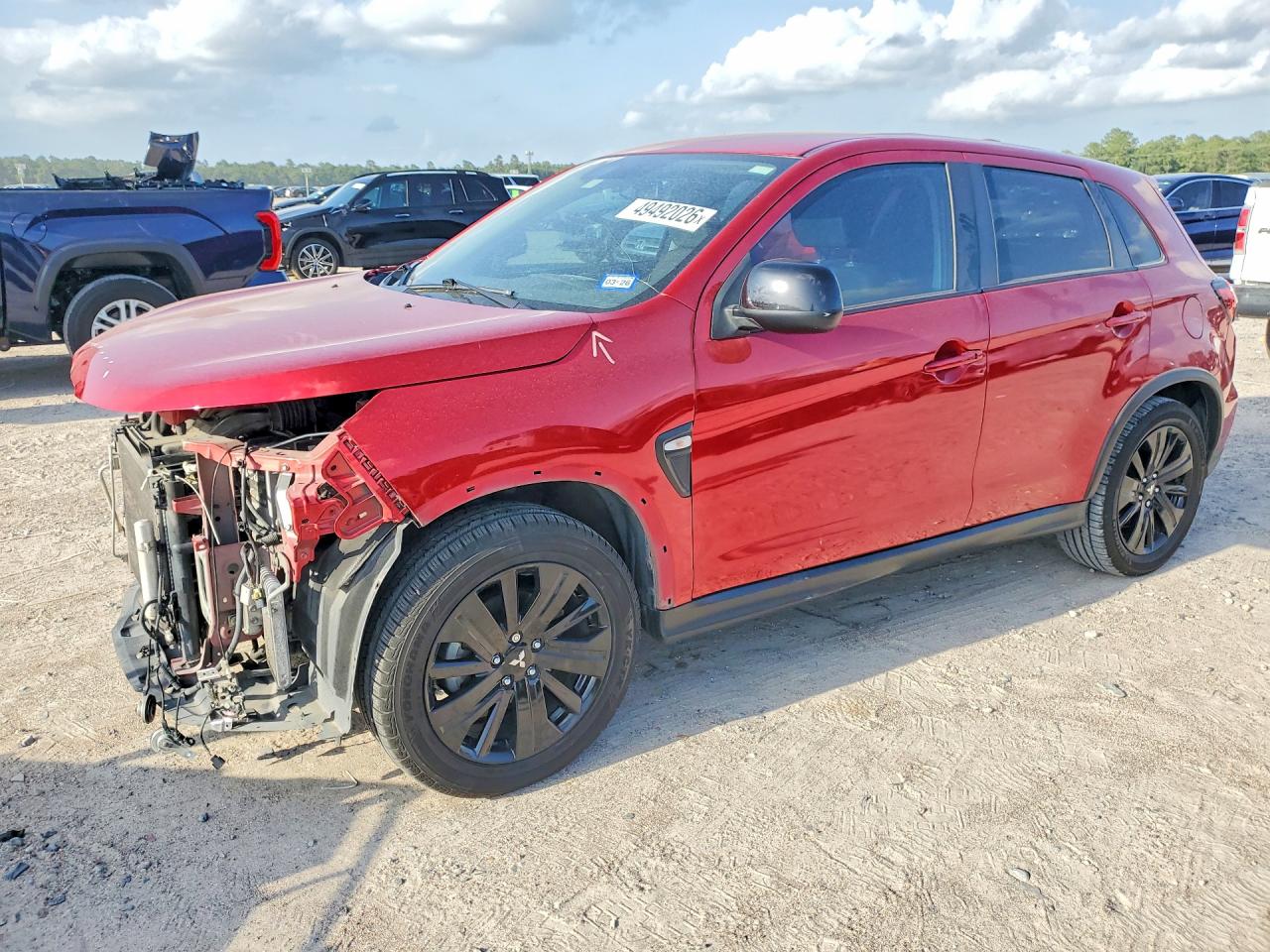 Salvage Mitsubishi Outlander Image