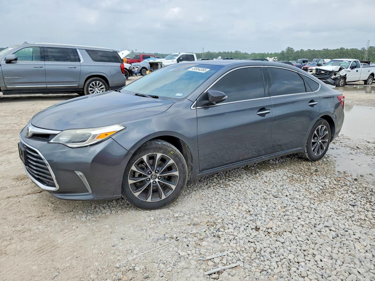 Salvage Toyota Avalon Image