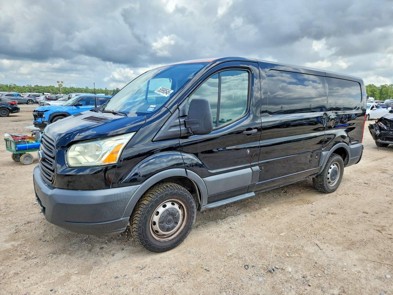 Salvage Ford Transit Image