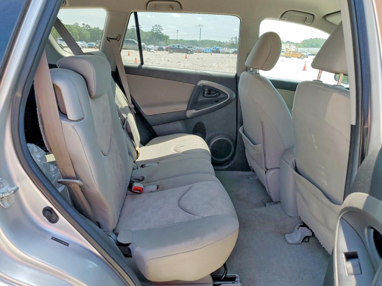 Toyota RAV4 Base