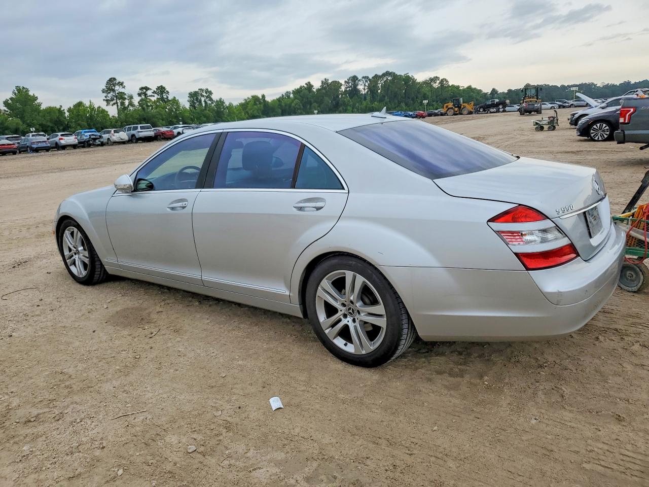 Mercedes-Benz S-Class 550