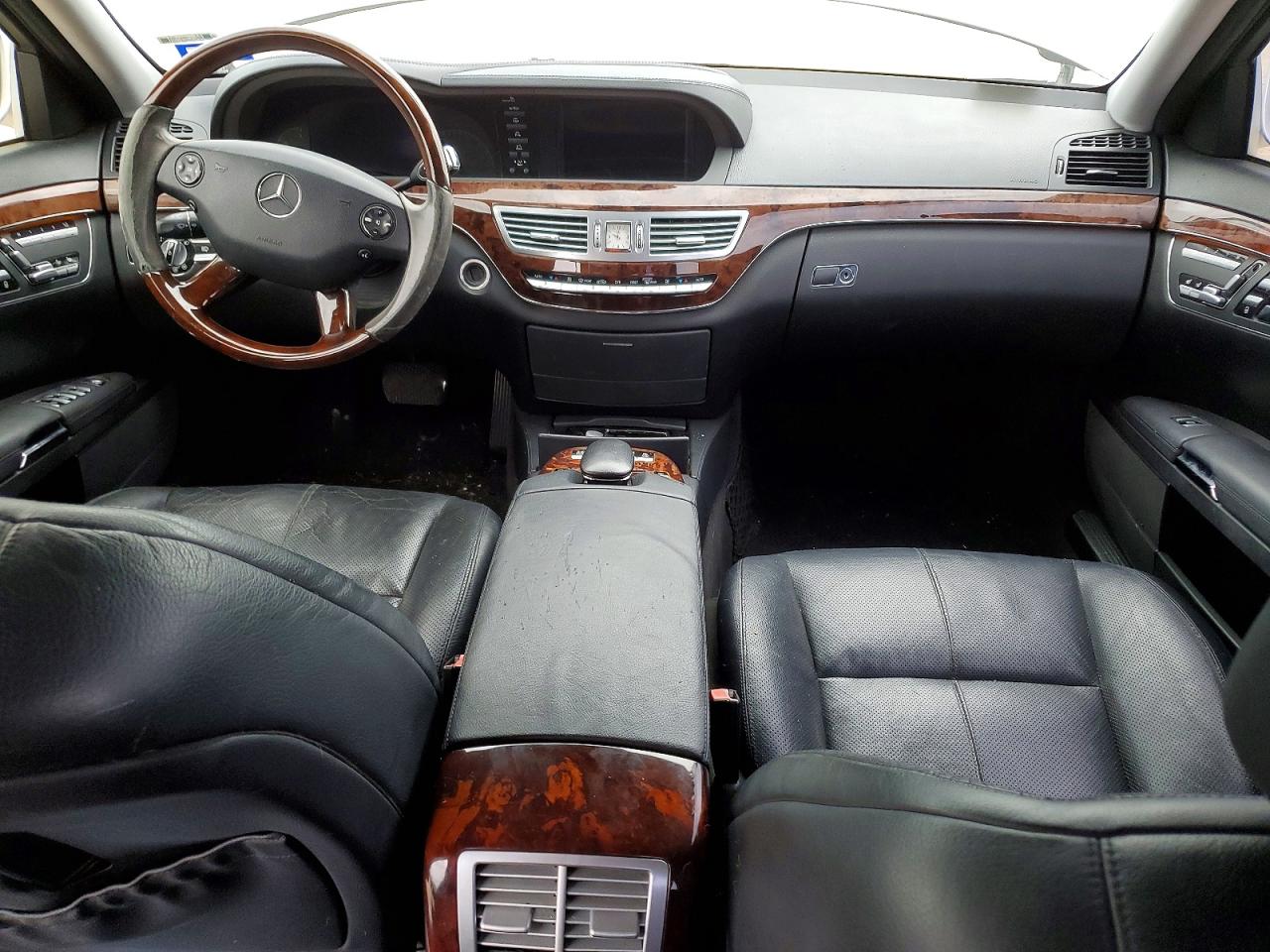 Mercedes-Benz S-Class 550