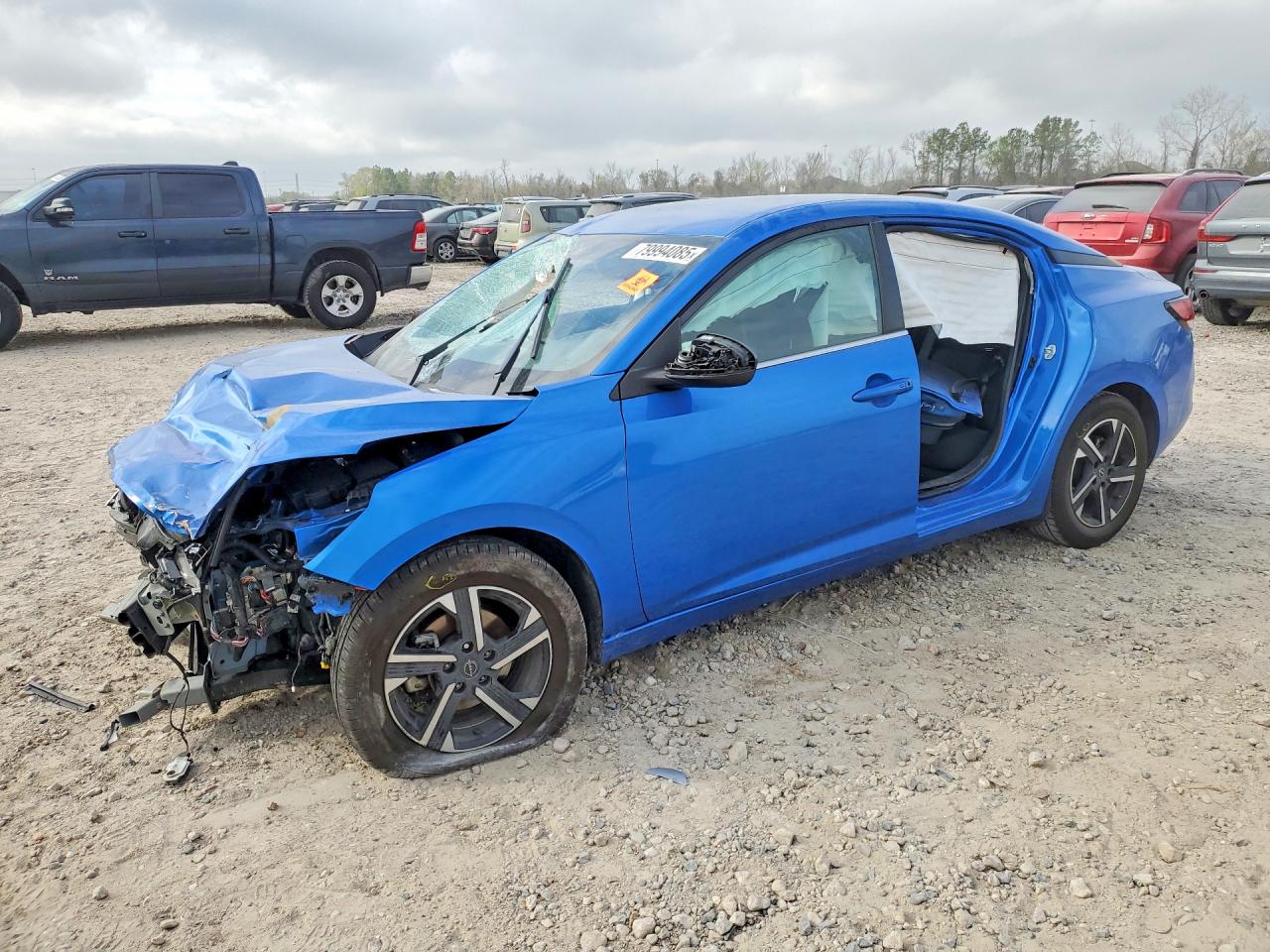 Salvage Nissan Sentra Image
