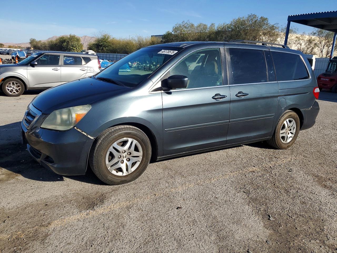 Salvage Honda Odyssey Image