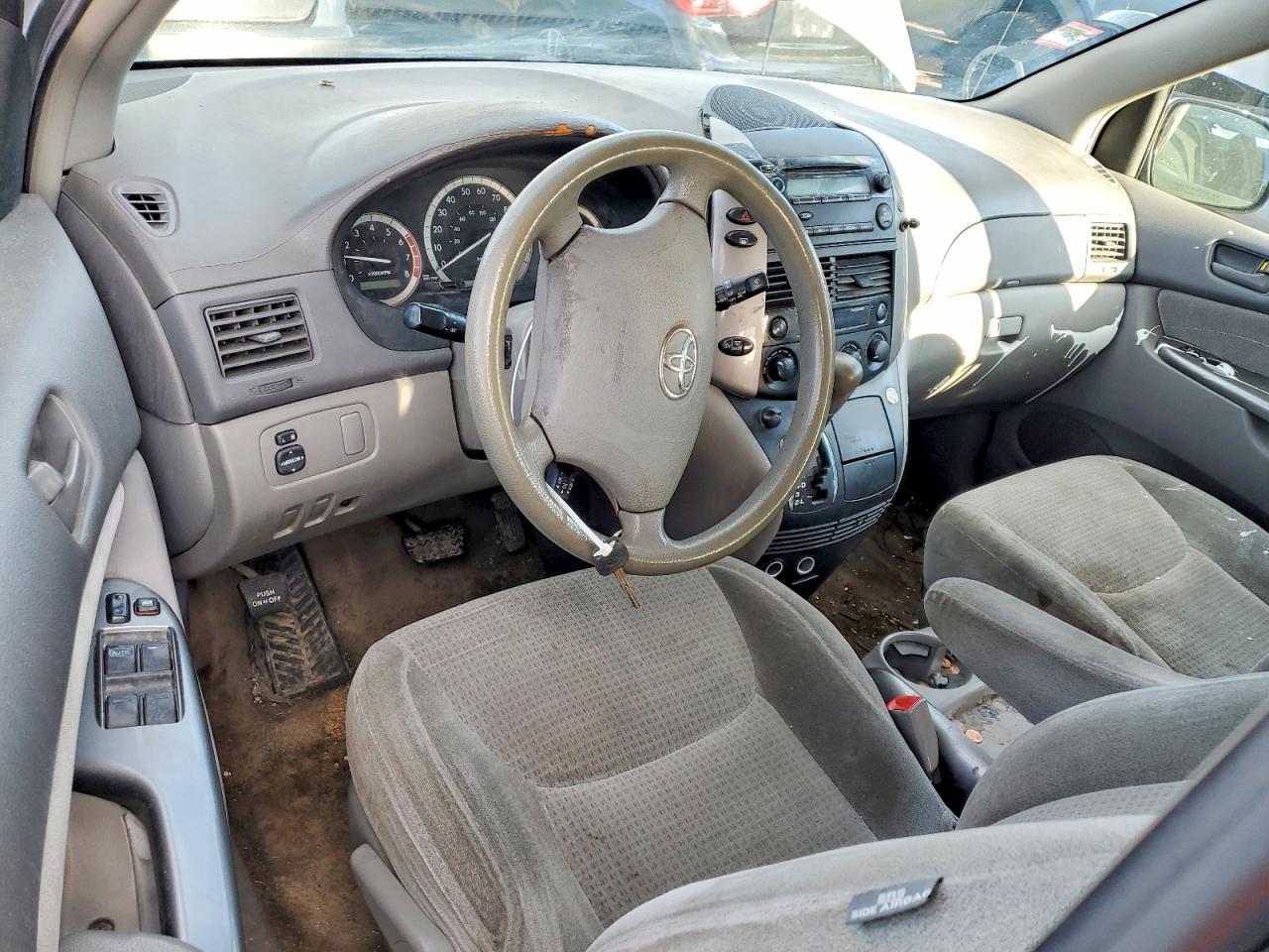 Toyota Sienna Ce 7 Passenger