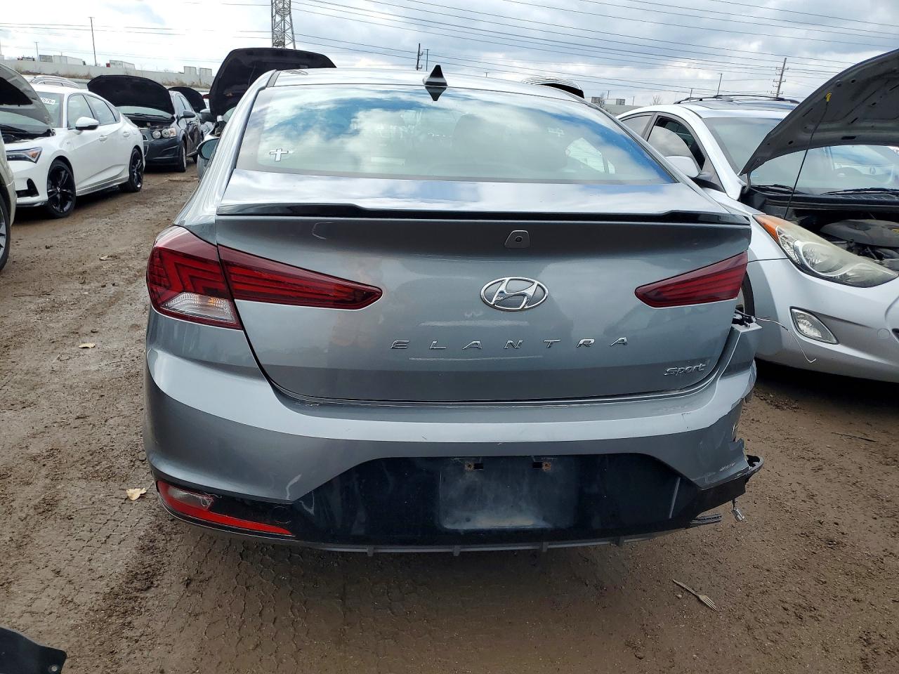 Hyundai ELANTRA Sport