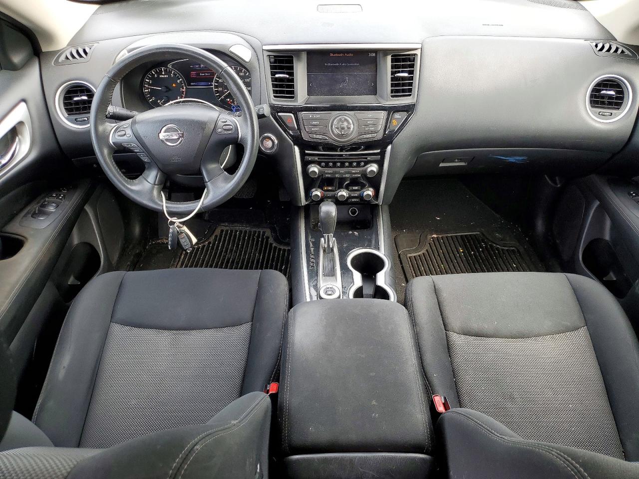 Nissan Pathfinder Sv
