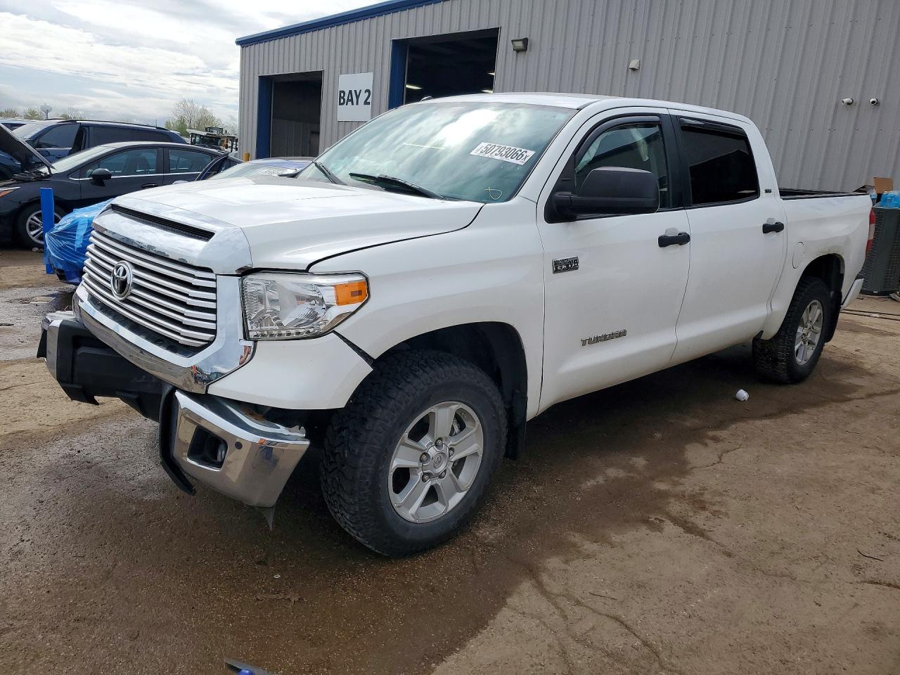 Salvage Toyota Tundra Image