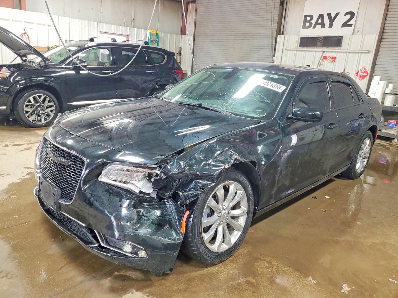 Salvage Chrysler 300 Image
