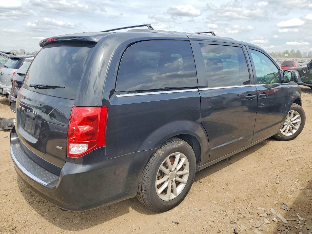 Dodge Caravan Sxt